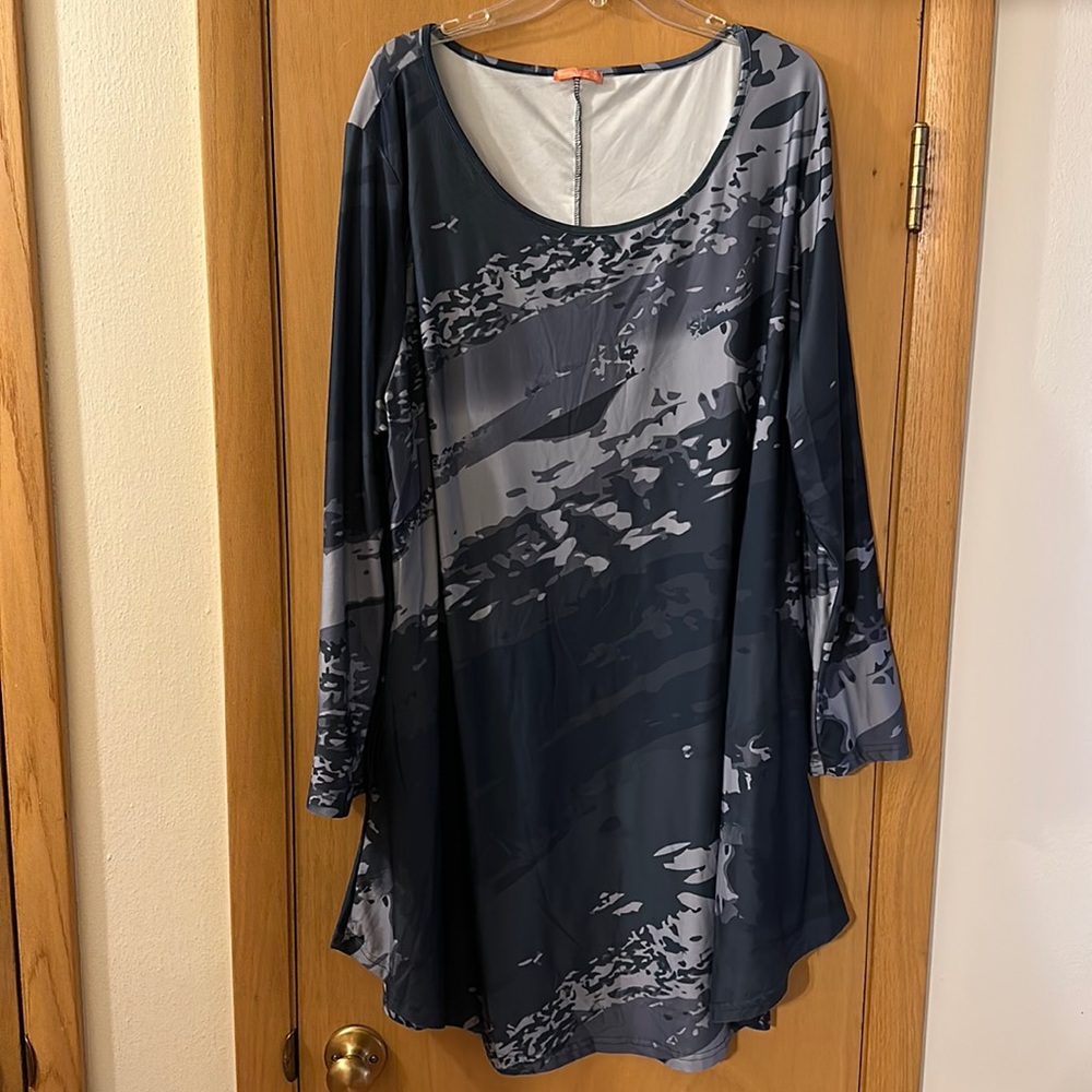Simply Aster Firmiana Watercolor Camo Long Sleeve Tunic Dress Stretch Gray 4X